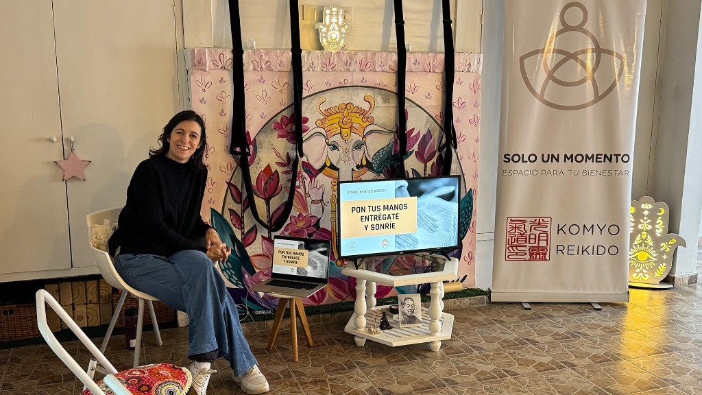 Práctica de Reiki en la formación de Tandil, mayo 2026